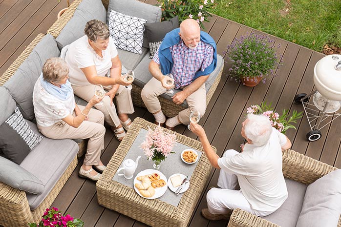 Matérialisez de nombreuses idées de terrasses en WPC – Laissez-vous inspirer maintenant !
