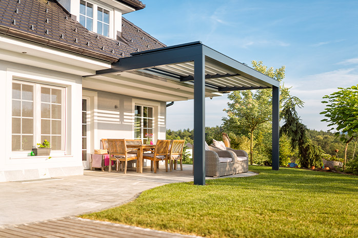 Une grande terrasse offre de nombreuses possibilités d'aménagement 
